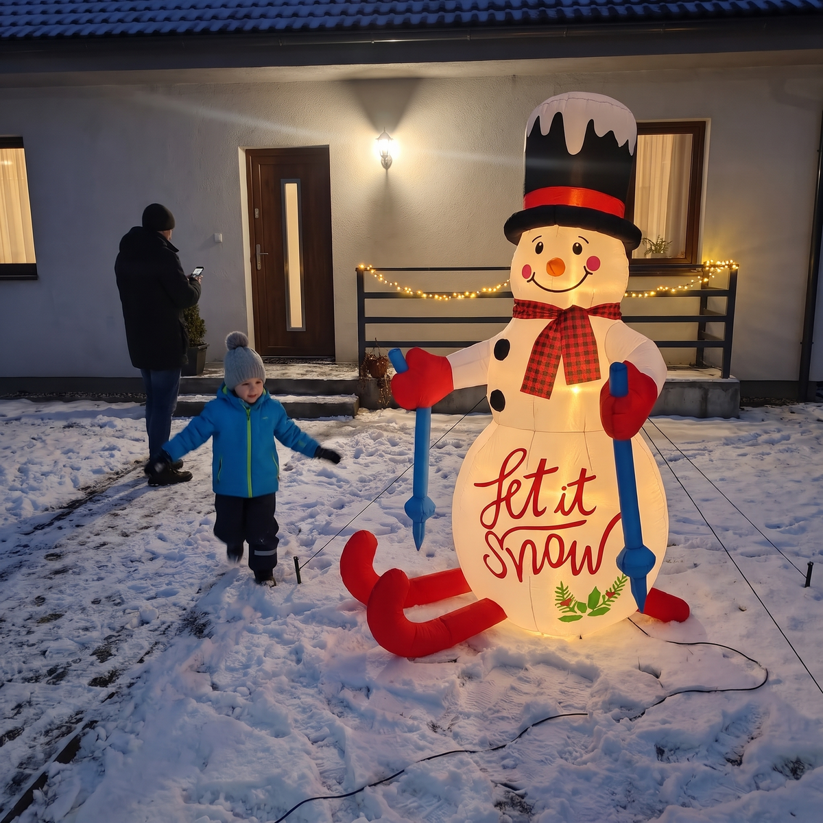 6 ft Snowboarding Snowman
